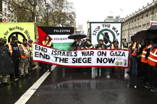 1353779837-thousands-march-to-israeli-embassy-in-solidarity-with-gaza--london 1628203