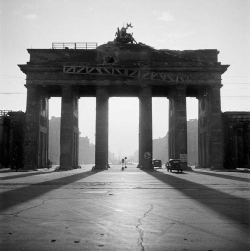 Werner Bischof © 1946 Berlín