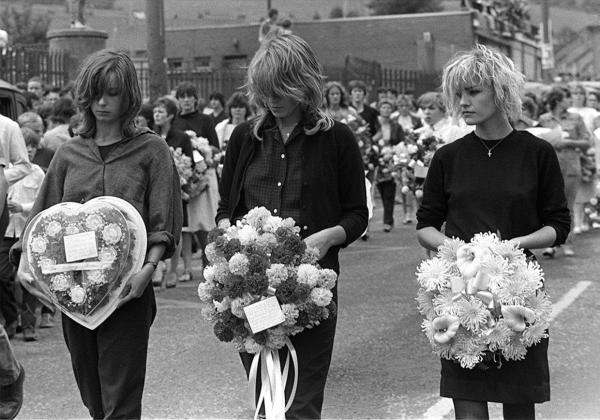 Le Bananarama partecipano a Belfast al funerale di Thomas Reilly