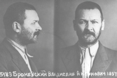 Un poeta incarcerato. Foto segnaletica di Władysław Broniewski (1940) rinchiuso alla Lubianka di Mosca.