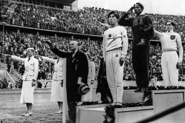 “Hitler didn't snub me – it was Roosevelt who snubbed me. The president didn't even send me a telegram...” Jesse Owens, vincitore di quattro ori olimpici alle Olimpiadi di Berlino del 1936.