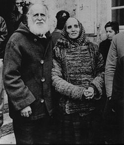 Lanza del Vasto et sa femme Chanterelle au moment de sa grève de la faim.