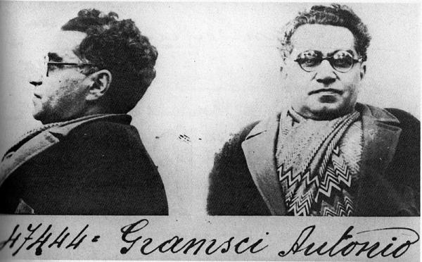 Gramsci foto segnaletica