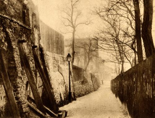 Un tratto ‎di Rue Saint-Vincent a Montmartre, anni 30‎