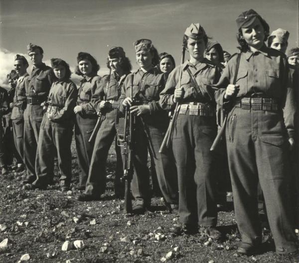 Resistenti dell’ELAS, 1944  (foto:  Υπουργείο Εξωτερικών )