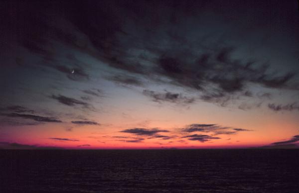 Dämmerung senkte sich von oben…