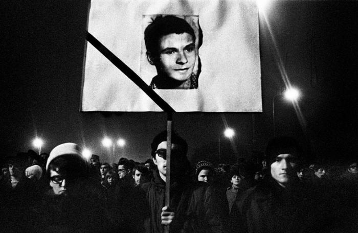  I funerali di Jan Palach. Fotografia di Josef Koudelka
