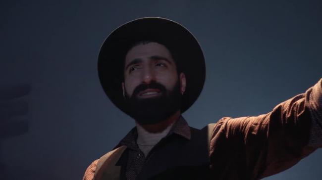 Con gli occhi al cielo