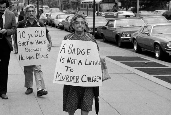 Proteste nei Queens per l'assassinio di Clifford Glover