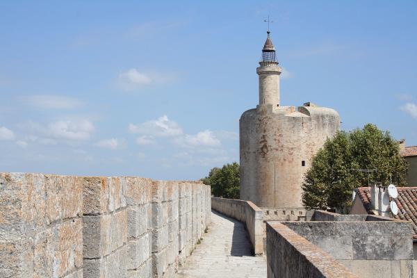 La Tour de Constance e gli spalti delle mura della fortezza di Aigues-Mortes