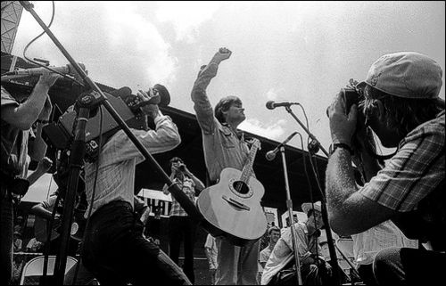 Dean Reed in un concerto a Managua nel 1984