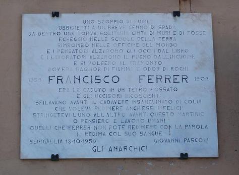 Senigallia, lapide a Ferrer posta dagli anarchici italiani nel 1959