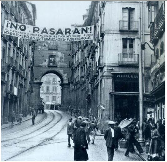 Madrid, calle Toledo durante la Guerra Civile‎