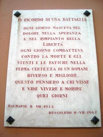 Lapide commemorativa della vittoria di Balmafol (eretta nel 1964, anno della prematura scomparsa di uno dei uoi protagonisti, il comandante partigiano Alessandro Ciamei detto «Falco»)
