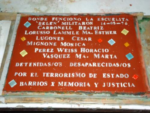 Barrio Nueva Pompeya, Buenos ‎Aires. Targa che ricorda i desaparacedos/as della dittatura‎