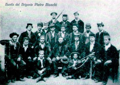 La banda di Pietro Bianchi che operava anche nel territorio di Scandale (provincia di Crotone) in una zona chiamata “I Scarazzi”.