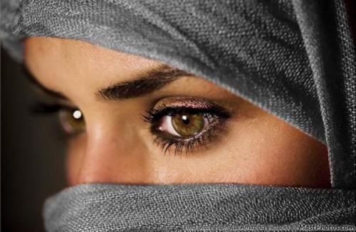 [[http://imgs.mastphotos.com/wp-content/uploads/2013/03/Beautiful-Eyes-Of-A-Arab-Girl.jpg|]]