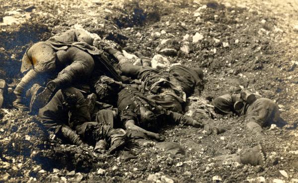 Soldati morti al Col Moschin sul Grappa, 1918