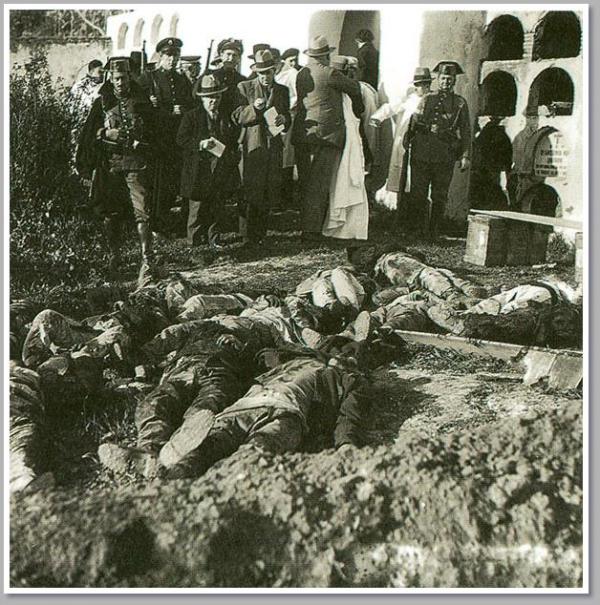 Benalup-Casas Viejas, Andalusìa, 1933. Corpi di anarchici ammazzati dalla Guardia Civil