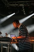 DJ Shadow