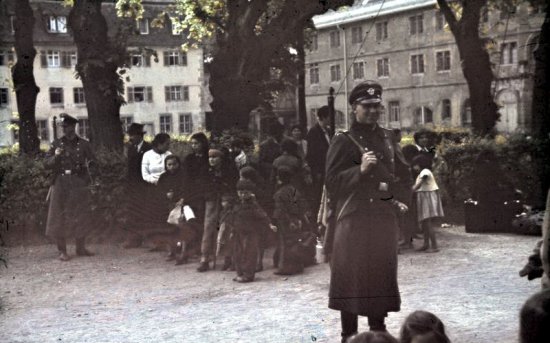 Asperg, Germania, 1940. Rastrellamento di famiglie rom e sinti