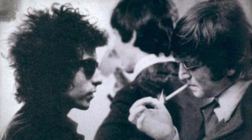 &lrm;Dylan e Lennon&lrm;