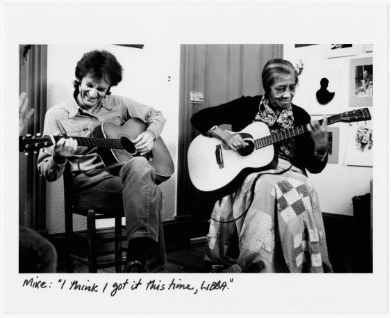 Mike Seeger e Libba Cotten