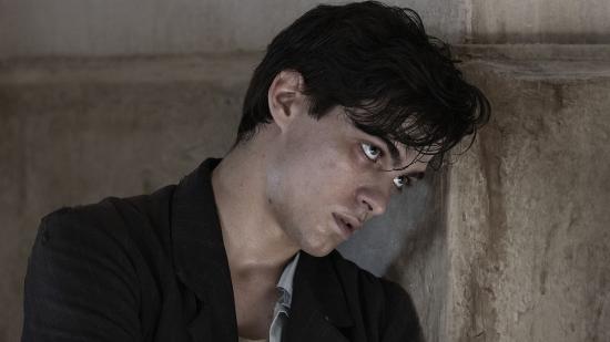 Lorenzo Zurzolo interpreta Davide Segre nella serie La Storia - regia di Francesca Archibugi