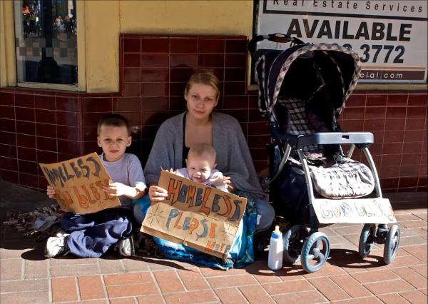 Mother&childrenHomeless