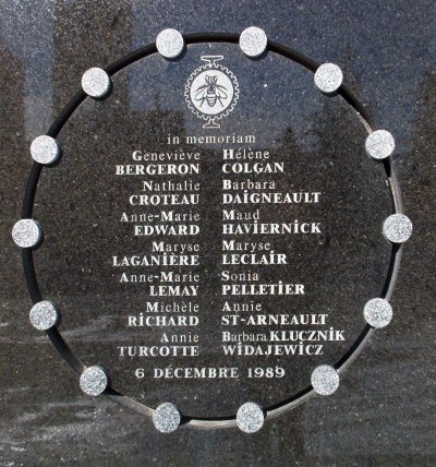 Targa commemorativa delle donne vittime del massacro all’École Polytechnique di Montréal nel 1989.