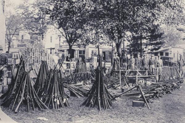La Guardia Nazionale a Cabin Creek, West Virginia, durante lo sciopero del 1912-13