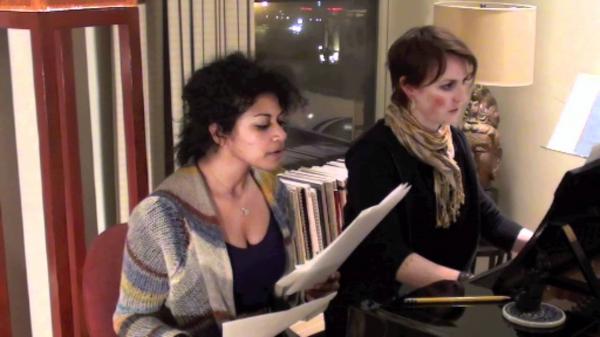 Rebecca Naomi Jones e Carmel Dean