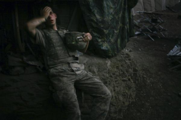 Afghanistan, 2007, foto di Tim Hetherington.
