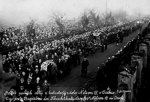 Funerali delle vittime del disastro di Osek