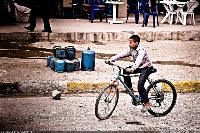bambino marocco bici