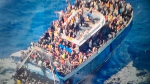 barca-migranti-grecia