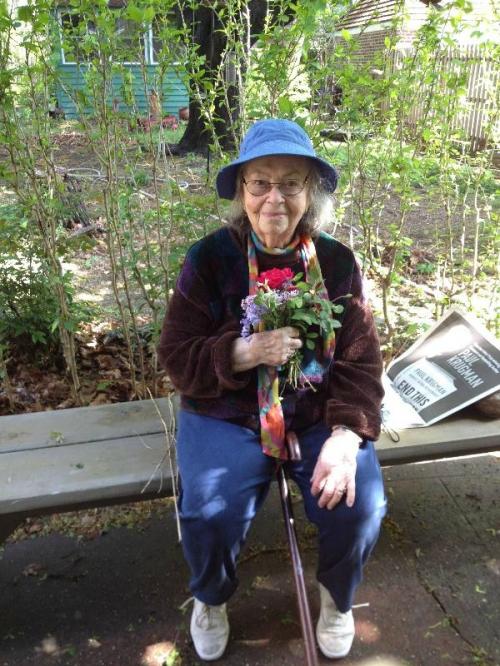 נײַן חבֿרטע מינציע