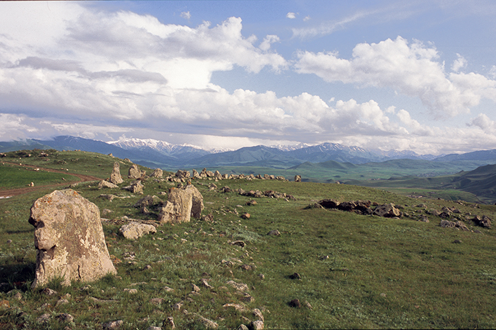  Armenia, Zorats Karer, a 5 km dal confine azero  (foto: R.Gullotta)