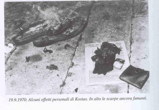 Genova, 19 settembre 1970. I resti di Kostas Georgakis dopo il suo gesto.