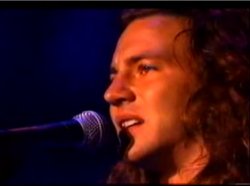 Ed Vedder singing "Masters of War"