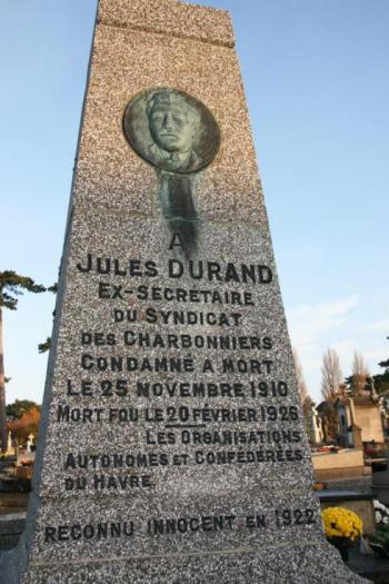 La lapide sulla tomba di Jules Durand