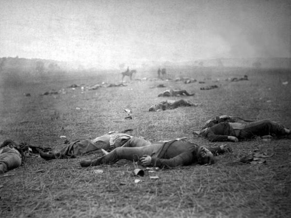 Timothy H. O'Sullivan - A Harvest of Death, Gettysburg July 1863