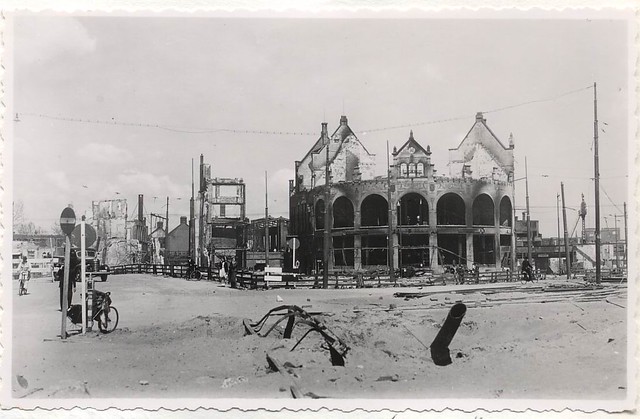 14 maggio 1940. Le rovine della Hofplein e della stazione ferroviaria.