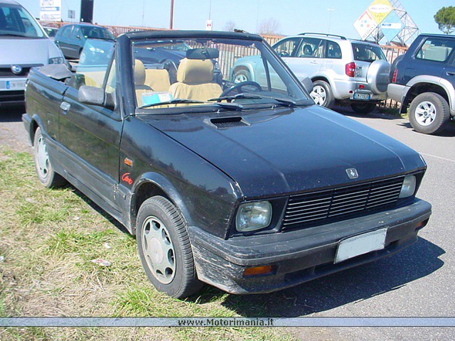 La Innocenti Koral, ovvero la Yugo 45. Qui addirittura cabrio.