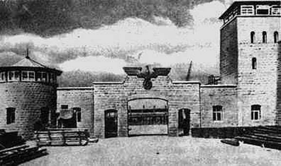 Mauthausen. L'ingresso del lager.