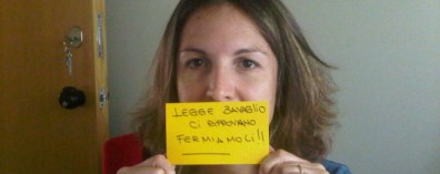 mentre li imploriamo di spiarci meglio...