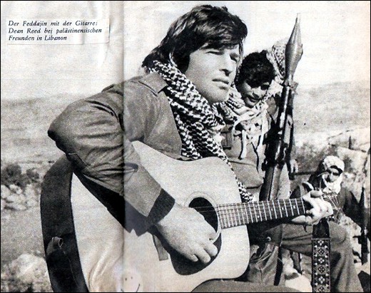 Dean Reed nel 1977 in Libano con i Fidā'ī palestinesi