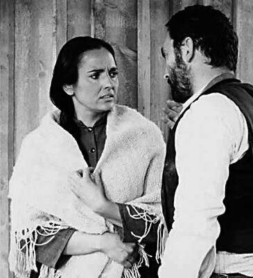 Maria Carta in una scena del film “La Cecilia”