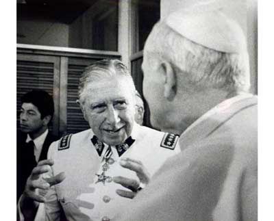 Domandina. Chi è il signore di spalle?