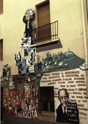 In questo Murale, la lettera di Emilio Lussu che esorta gli orgolesi nella lotta di Pratobello: "in condizioni di salute differenti sarei in mezzo a loro".
